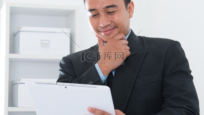 农村电商新篇章：揭秘电子商务进农村的典型模式与收费标准**